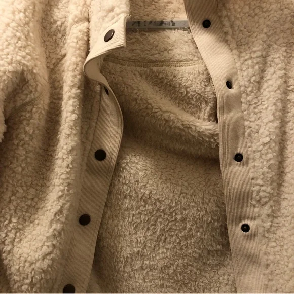 Sherpa Fleece Jacket Warm Long Sleeve Button Down Fuzzy Faux Wool with Pockets S - Picture 8 of 12